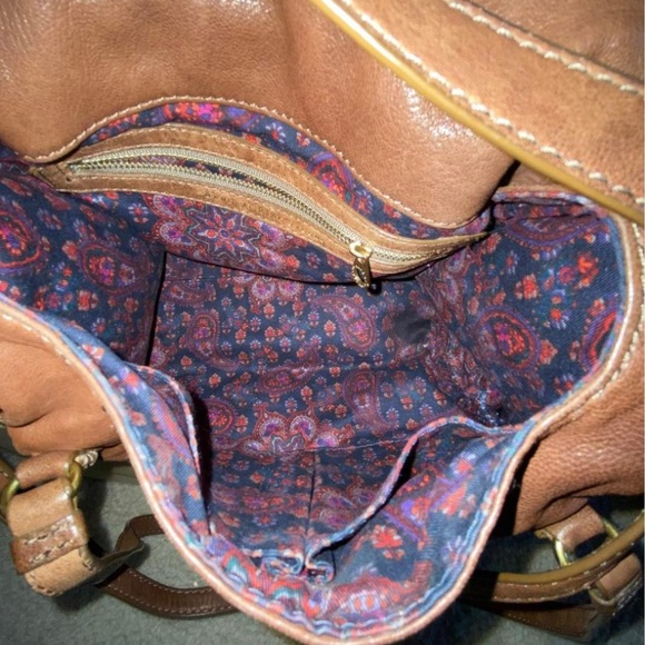 MARC BY MARC JACOBS BLACK LEATHER PETAL TO THE METAL POUCHETTE CROSSBODY BAG. - Picture 6 of 12